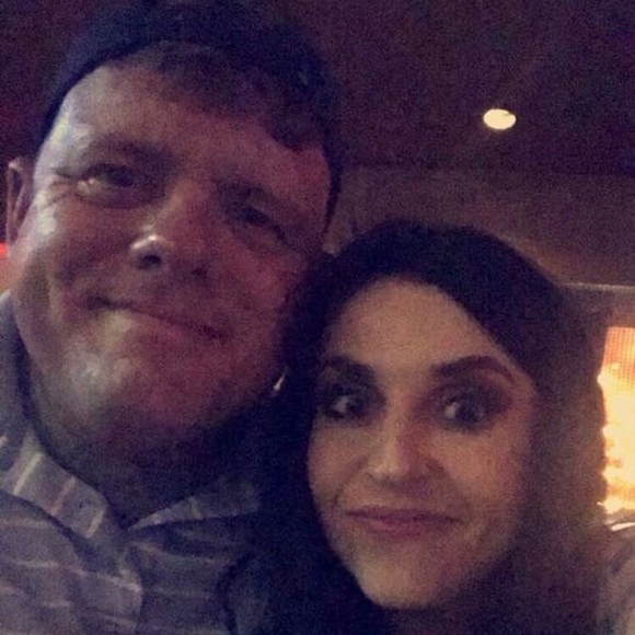 Meet your Posher, Lindsey - Picture 2 of 3